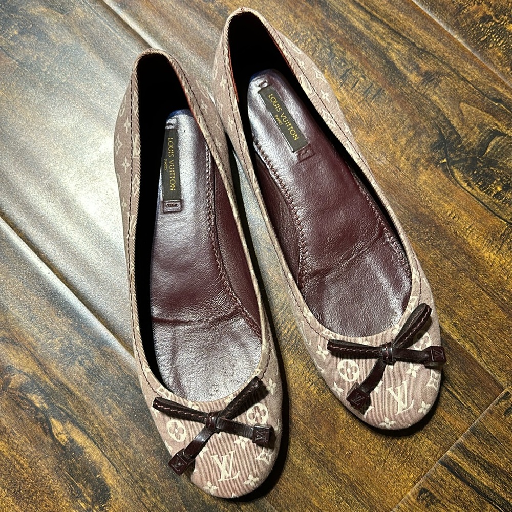 LV flat shoes